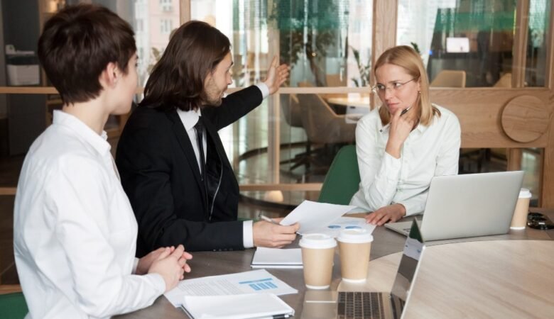 How Alternative Dispute Resolution Mediation Solves Disputes